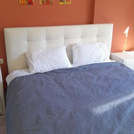 아파트 Gazing The Rocks *