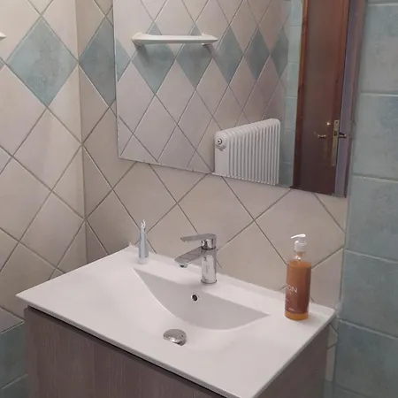 아파트 Gazing The Rocks *