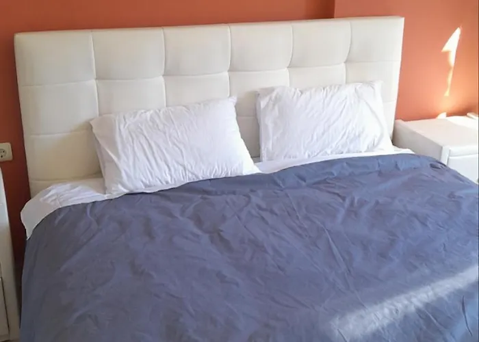 Apartment Gazing The Rocks *